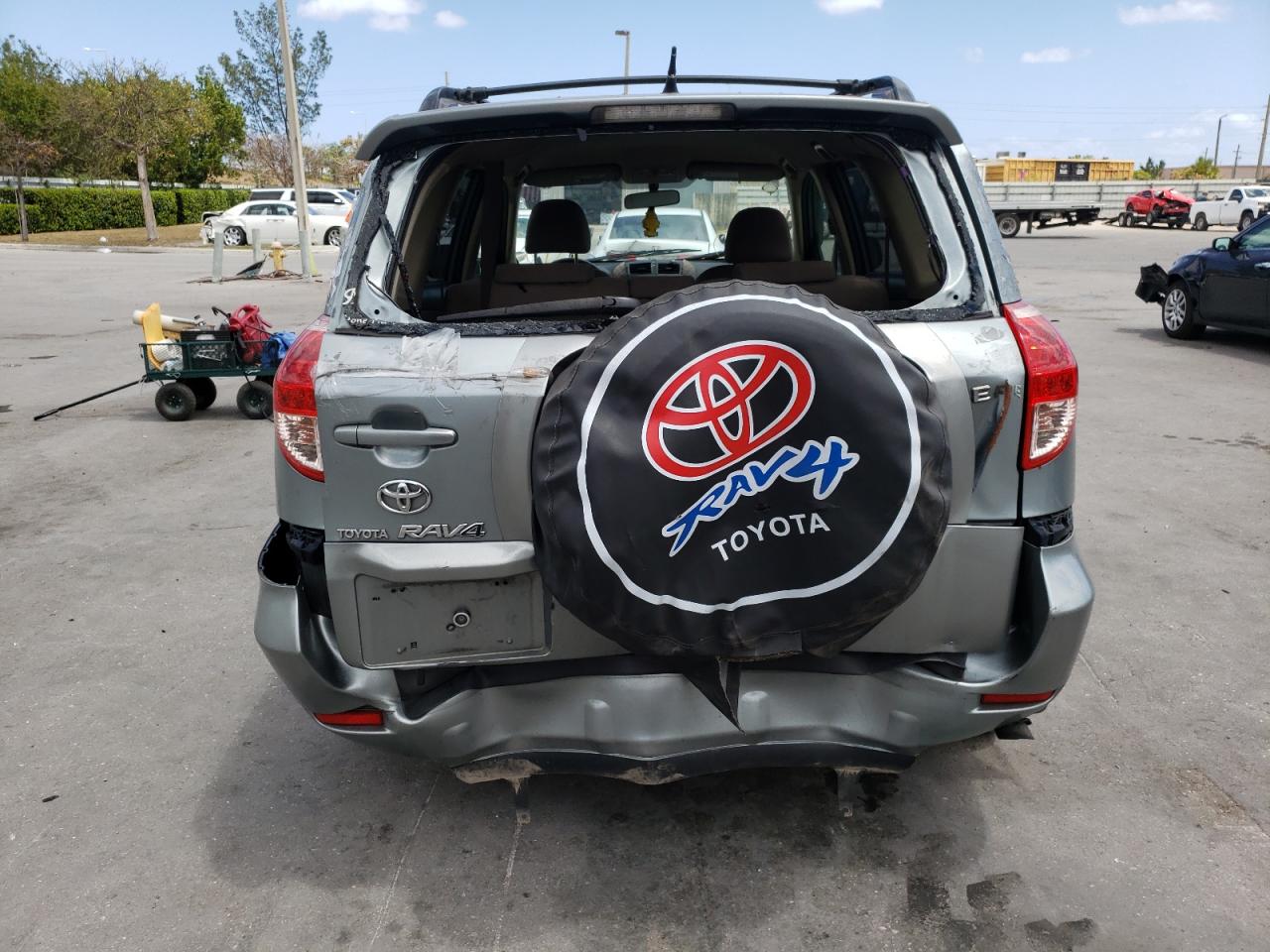 Photo 9 from auction – 2007 TOYOTA RAV4 with VIN JTMZD33V975067892
