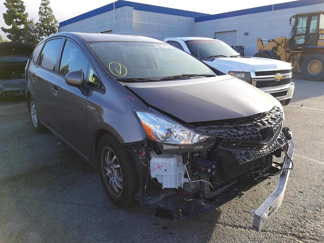 TOYOTA PRIUS V 2015 with VIN JTDZN3EU2FJ033462 - Photo from auction