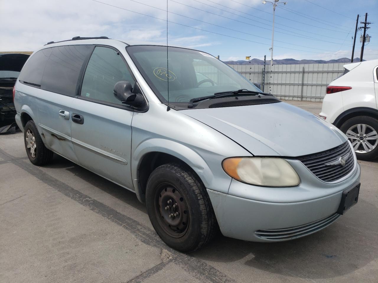CHRYSLER TOWN & COU 2001 with VIN 2C4GP44351R367960 - Photo from auction