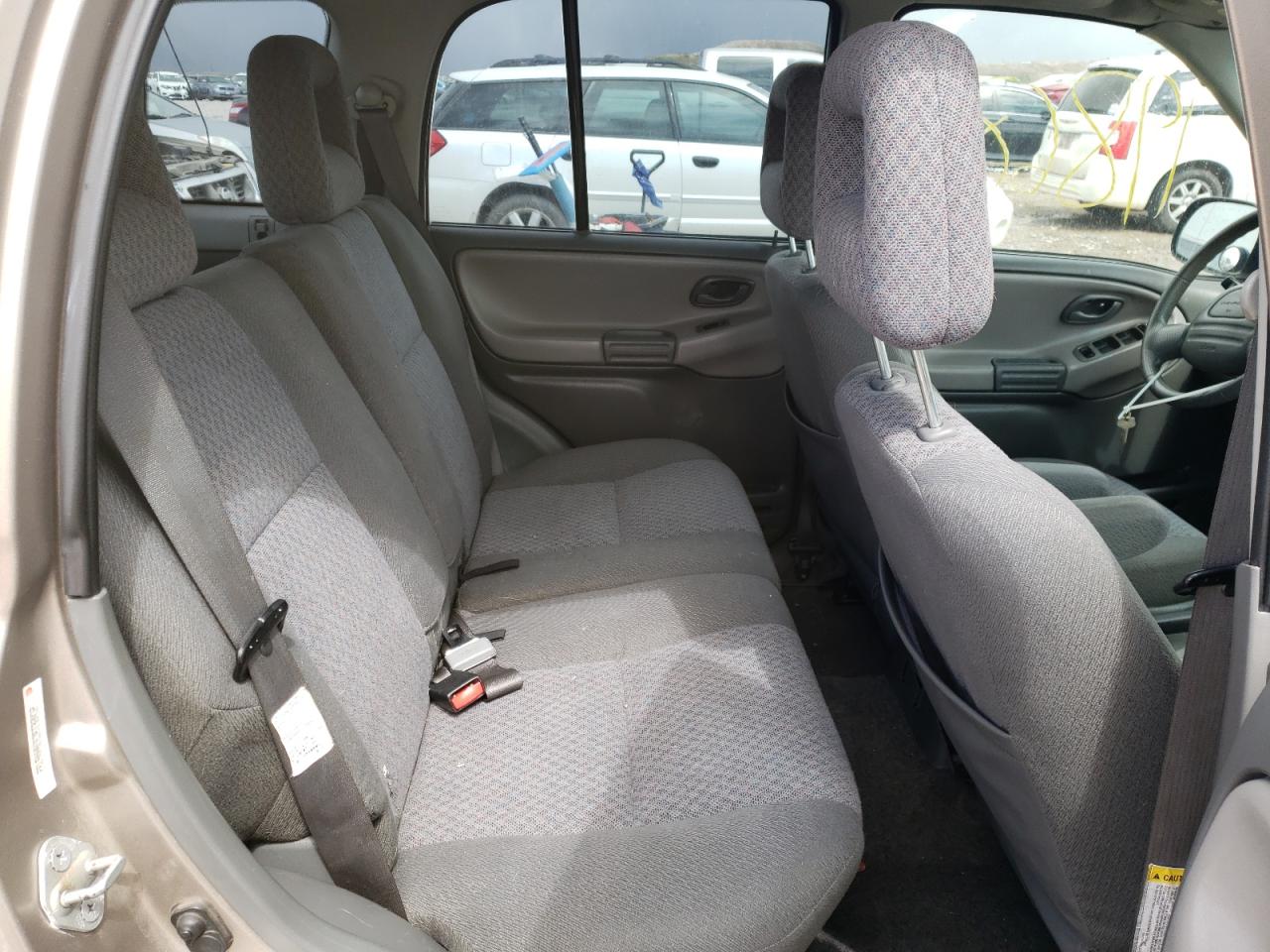 Photo 6 from auction – 2003 CHEVROLET TRACKER with VIN 2CNBE13C336945733