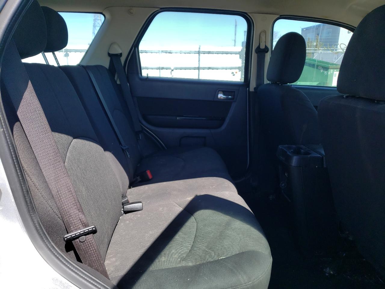 Photo 6 from auction – 2010 MAZDA TRIBUTE I with VIN 4F2CY9C71AKM09035