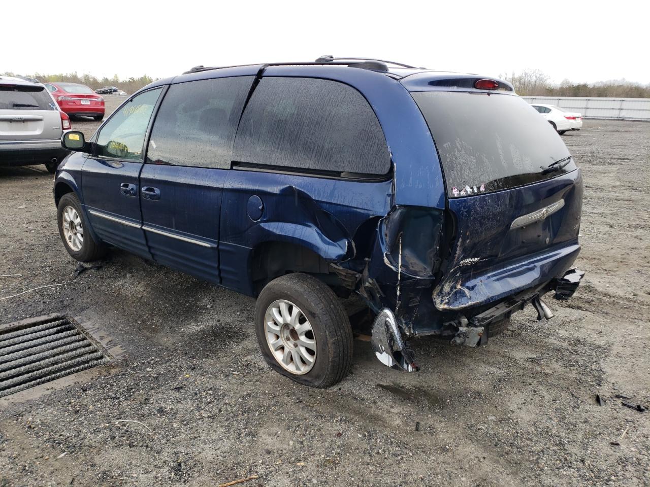 Photo 3 from auction – 2003 CHRYSLER TOWN & COU with VIN 2C8GP54L93R108797