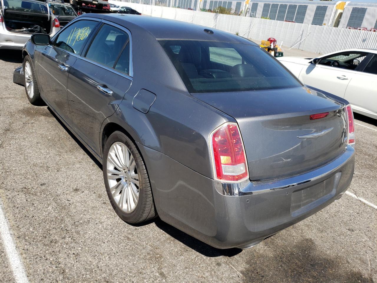 Photo 3 from auction – 2012 CHRYSLER 300 LIMITE with VIN 2C3CCACG2CH273156