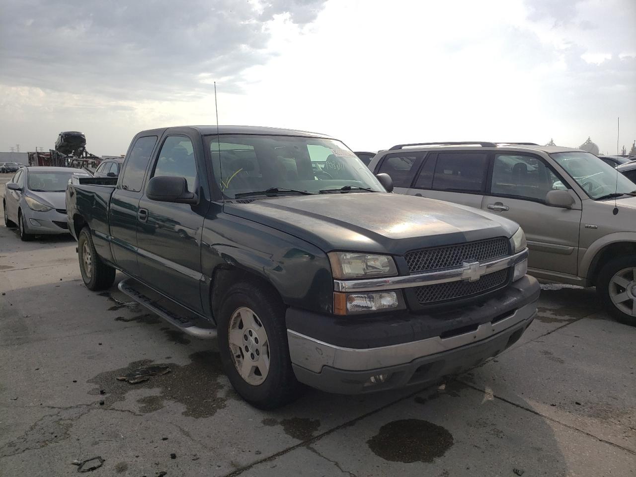 CHEVROLET SILVERADO 2004 with VIN 1GCEC19T44E394062 - Photo from auction