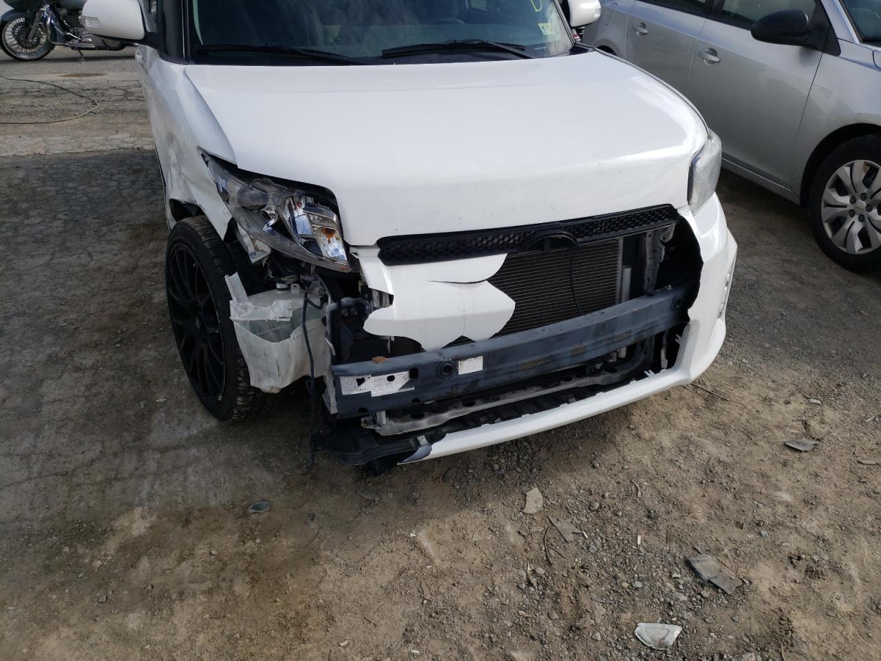 Photo 9 from auction – 2013 TOYOTA SCION XB with VIN JTLZE4FE5DJ033230