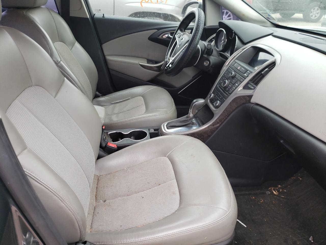 Photo 5 from auction – 2013 BUICK VERANO with VIN 1G4PP5SK8D4212404