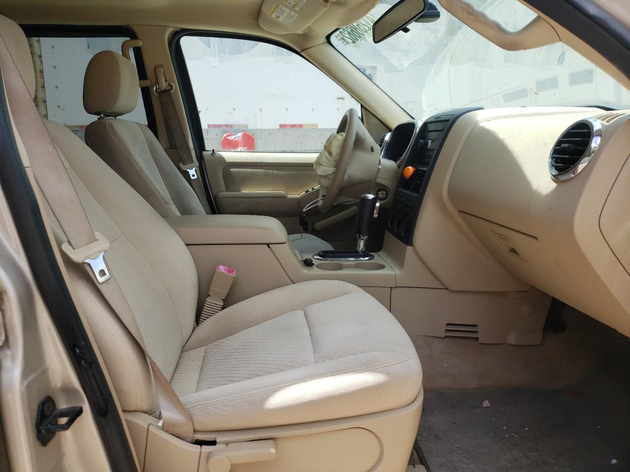 Foto 5 de la subasta – 2006 FORD EXPLORER X con VIN 1FMEU62E06UA33938