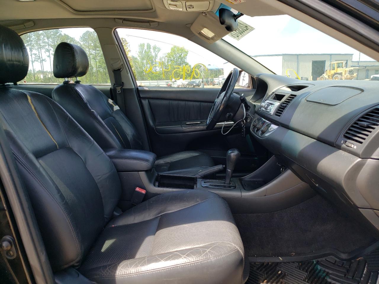 Photo 5 from auction – 2002 TOYOTA CAMRY LE with VIN 4T1BF32K72U016355