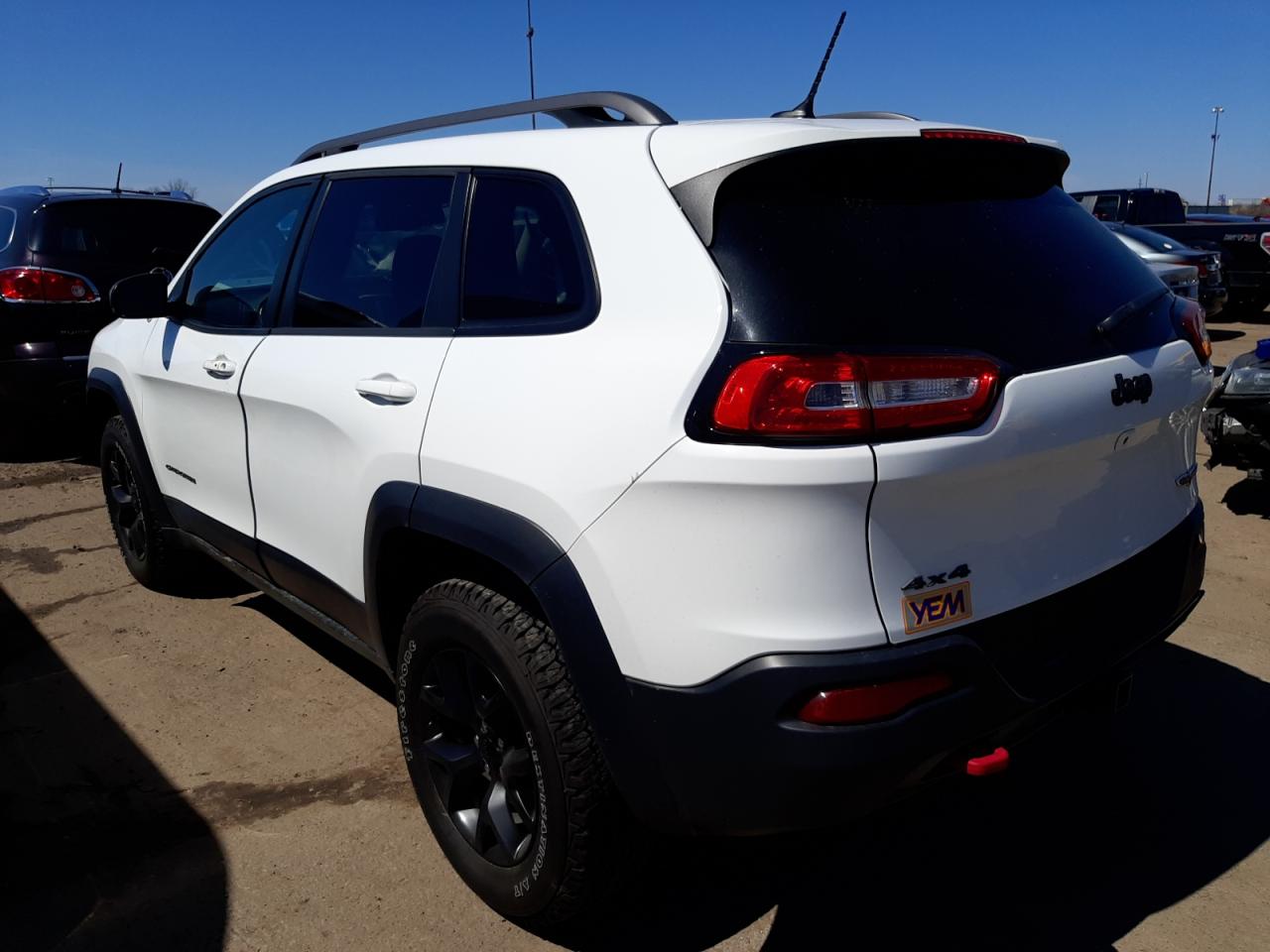 Photo 3 from auction – 2015 JEEP CHEROKEE T with VIN 1C4PJMBB0FW614540