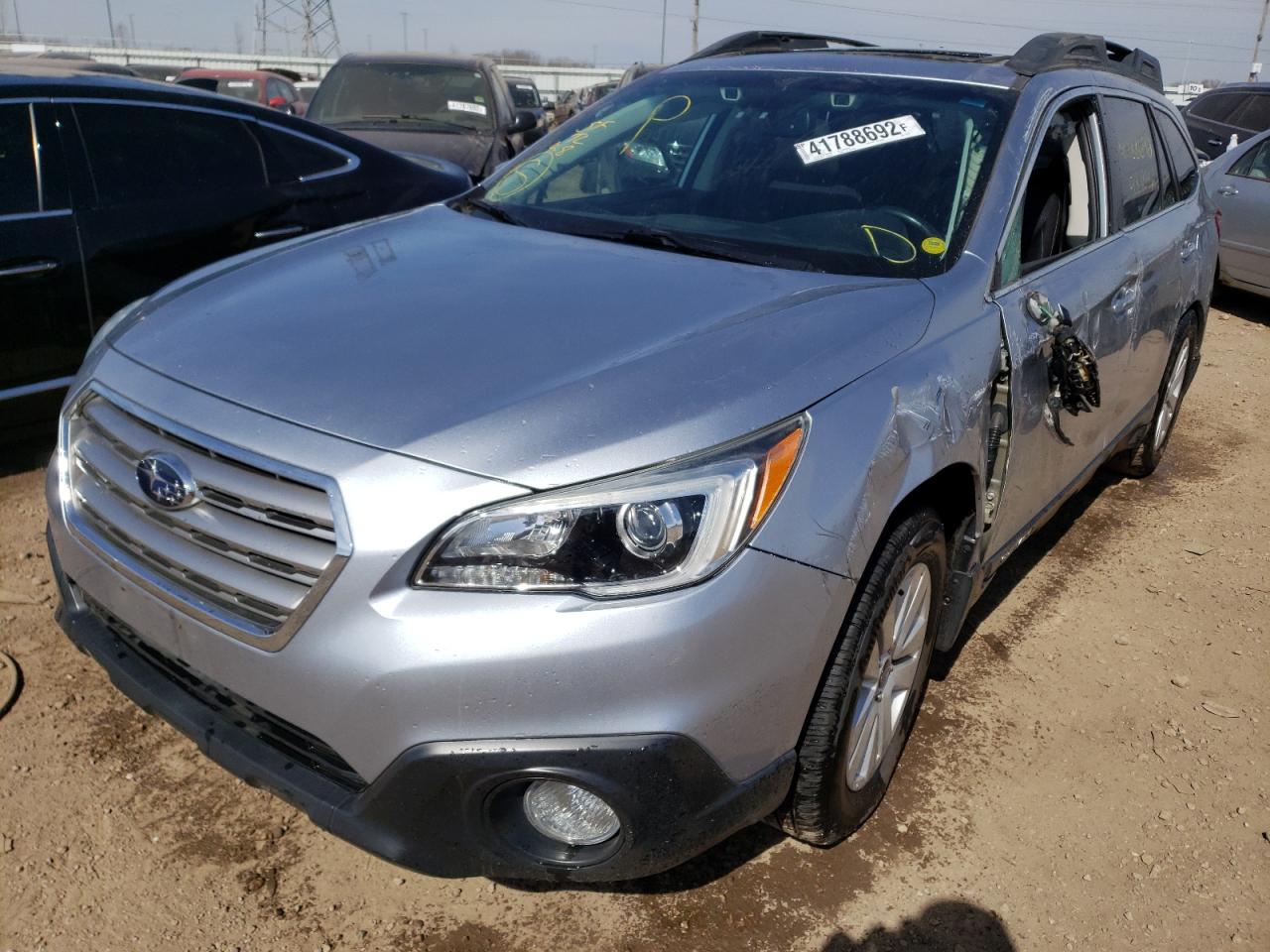 Photo 2 from auction – 2015 SUBARU OUTBACK 2. with VIN 4S4BSBHC1F3289521