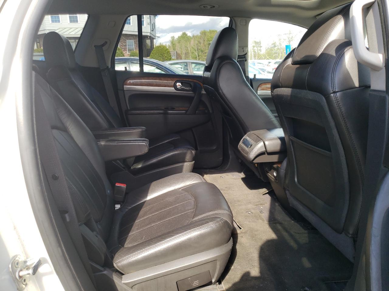Photo 6 from auction – 2011 BUICK ENCLAVE CX with VIN 5GAKVCED0BJ240882