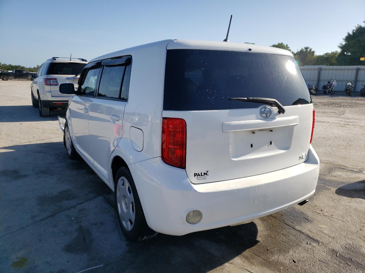 Photo 3 from auction – 2008 SCION XB with VIN JTLKE50E681017009