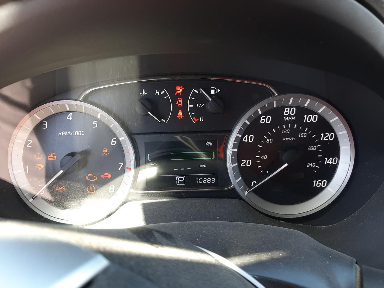 Photo 8 from auction – 2014 NISSAN SENTRA S with VIN 3N1AB7AP1EY321998