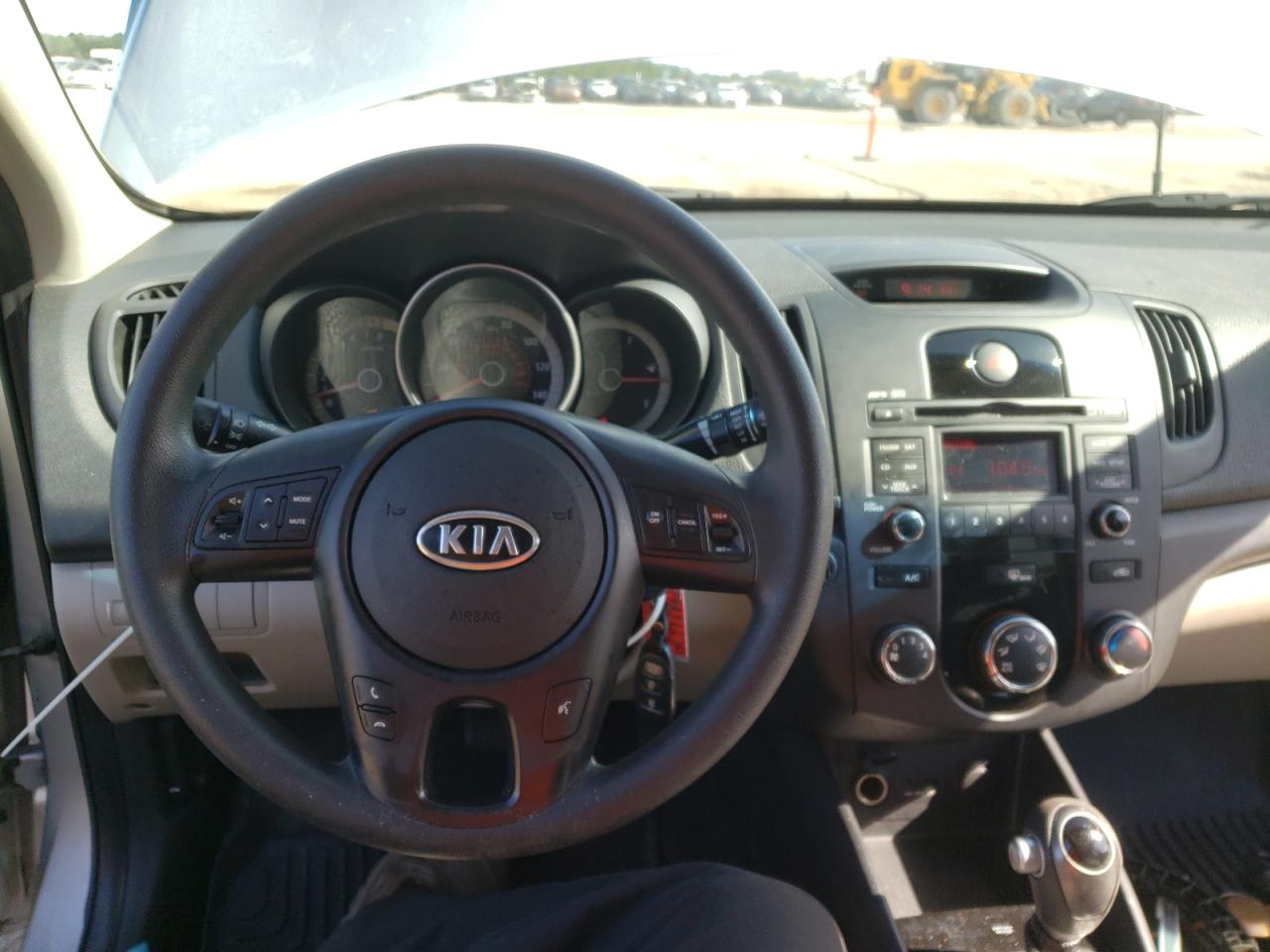 Photo 9 from auction – 2012 KIA FORTE EX with VIN KNAFU4A20C5585642