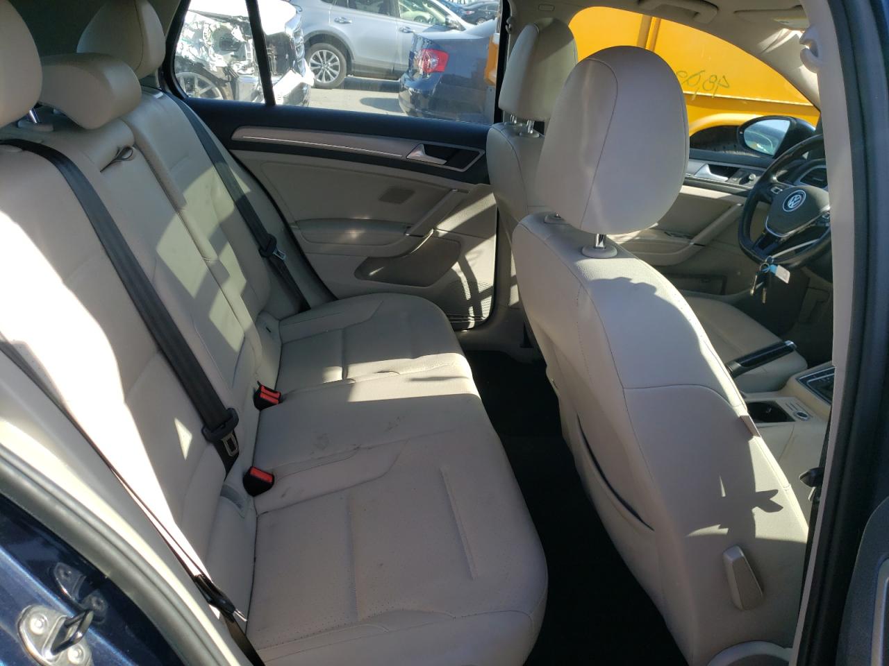 Photo 6 from auction – 2015 VOLKSWAGEN GOLF with VIN 3VW217AU2FM092652