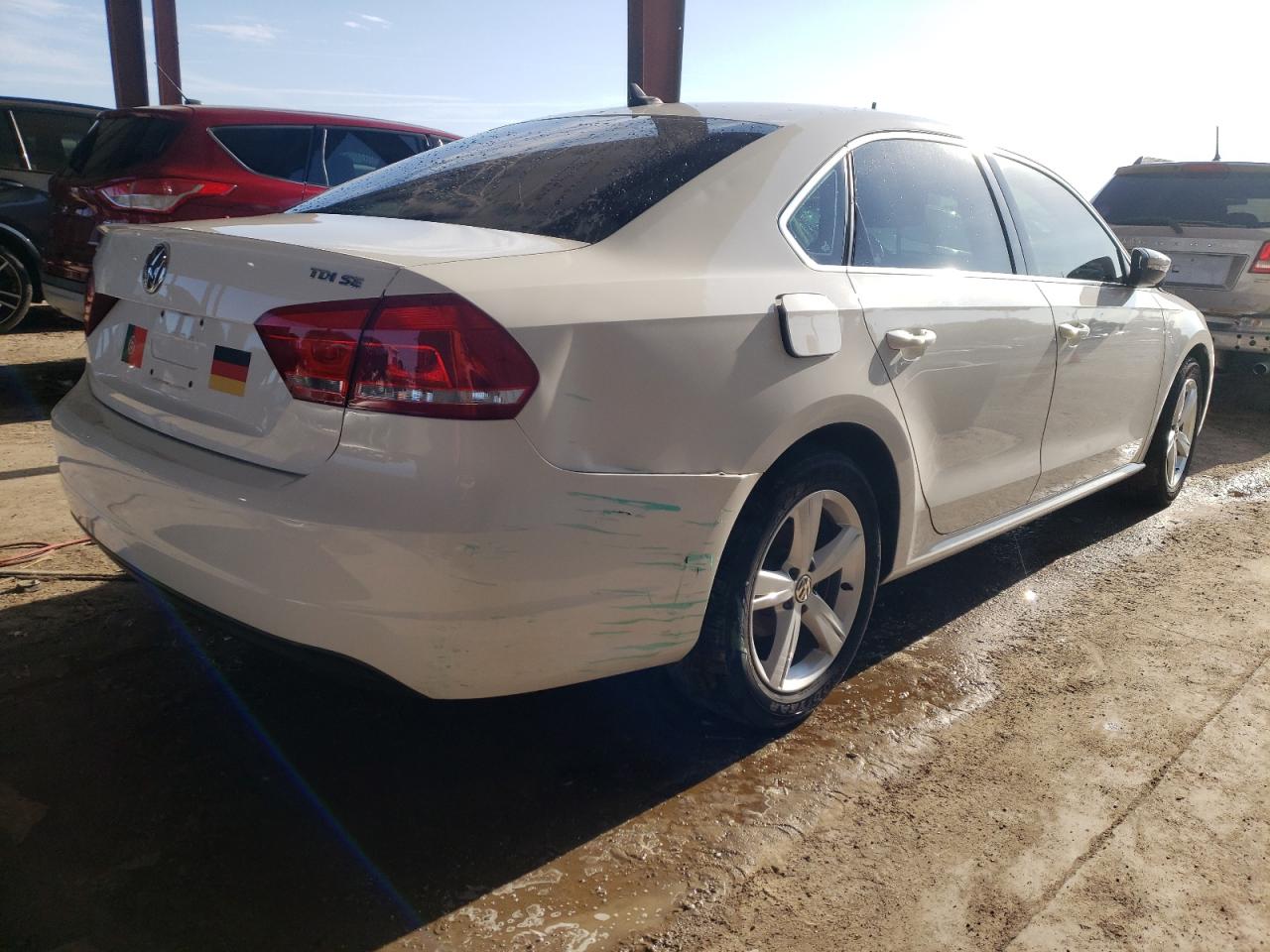 Photo 4 from auction – 2012 VOLKSWAGEN PASSAT SE with VIN 1VWBN7A34CC071990