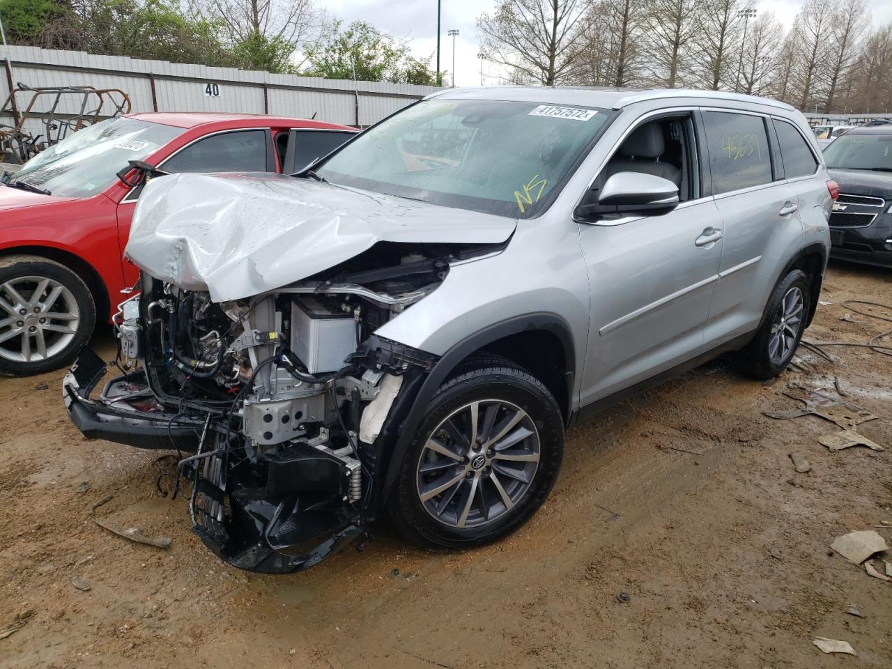 Photo 2 from auction – 2019 TOYOTA HIGHLANDER with VIN 5TDJZRFH8KS997518