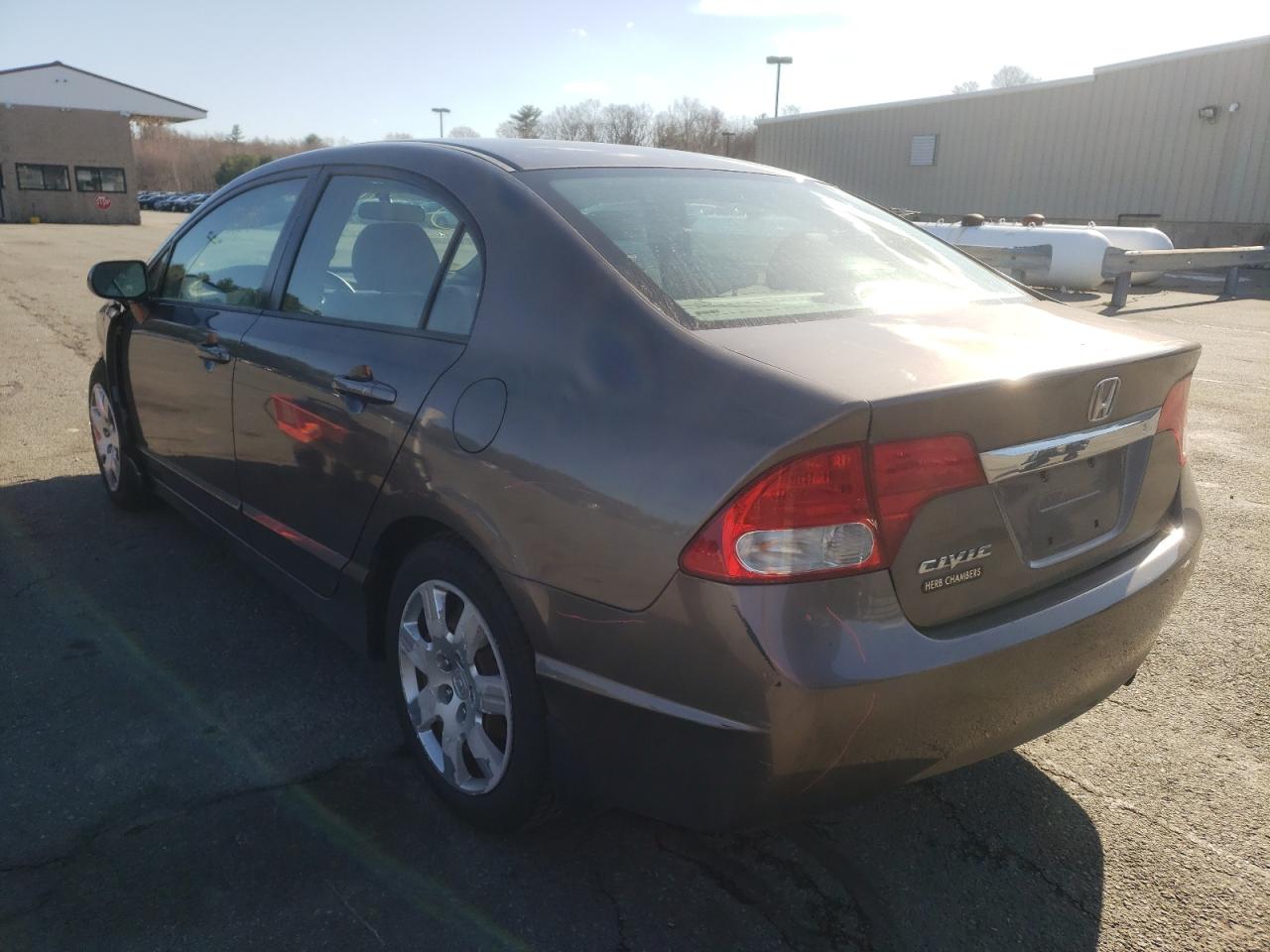 Photo 3 from auction – 2011 HONDA CIVIC LX with VIN 2HGFA1F52BH534861
