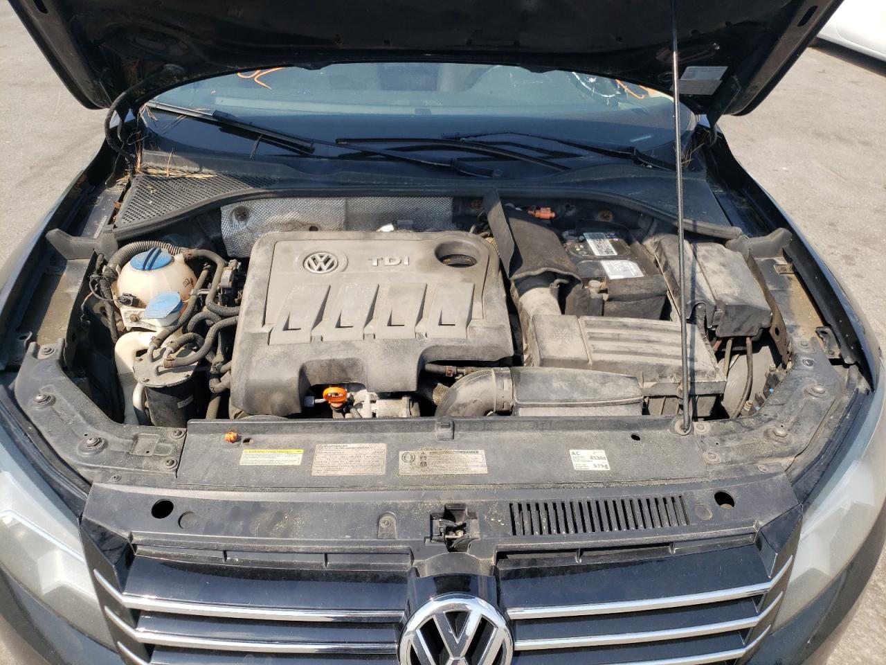 Photo 7 from auction – 2012 VOLKSWAGEN PASSAT SEL with VIN 1VWCN7A38CC023896