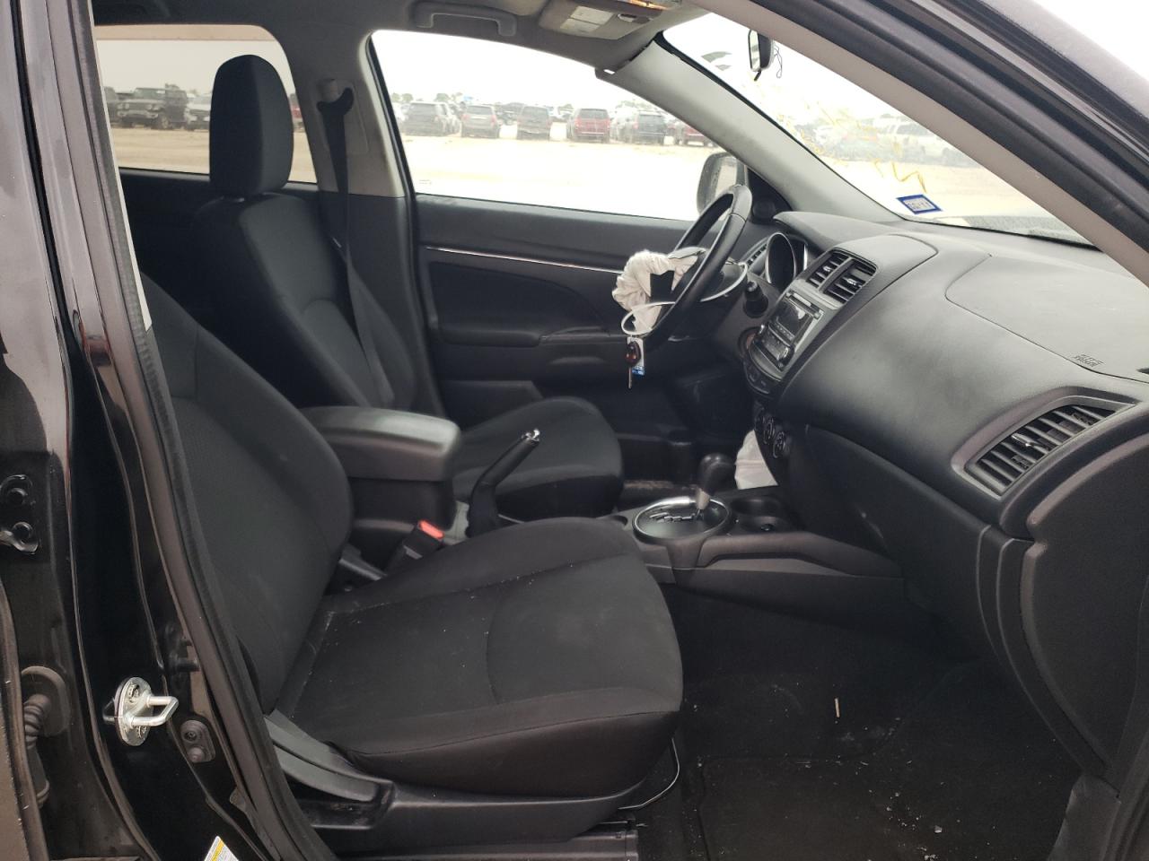 Photo 5 from auction – 2015 MITSUBISHI OUTLANDER with VIN 4A4AP3AU1FE021110