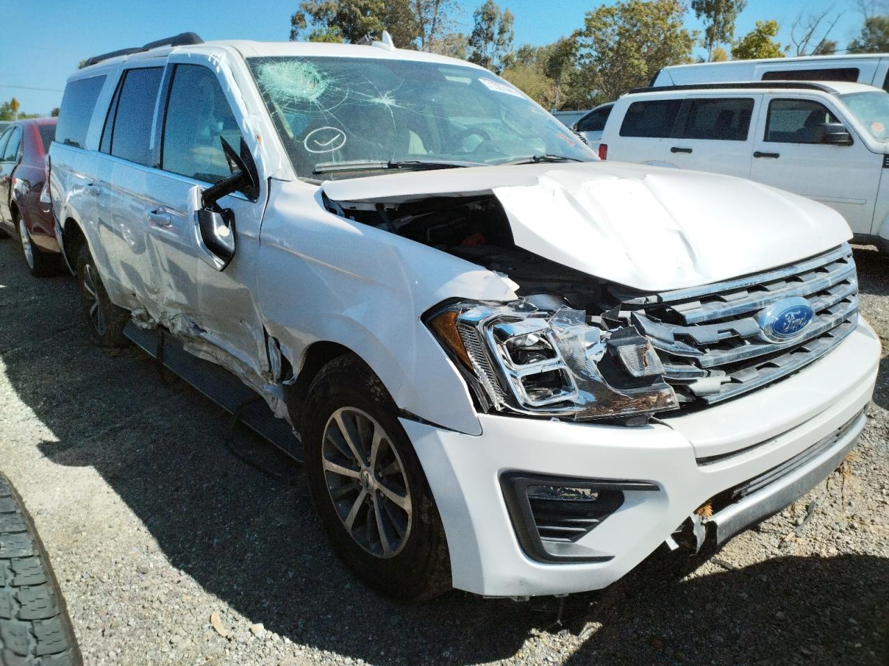 FORD EXPEDITION 2018 with VIN 1FMJK1JT7JEA26737 - Photo from auction