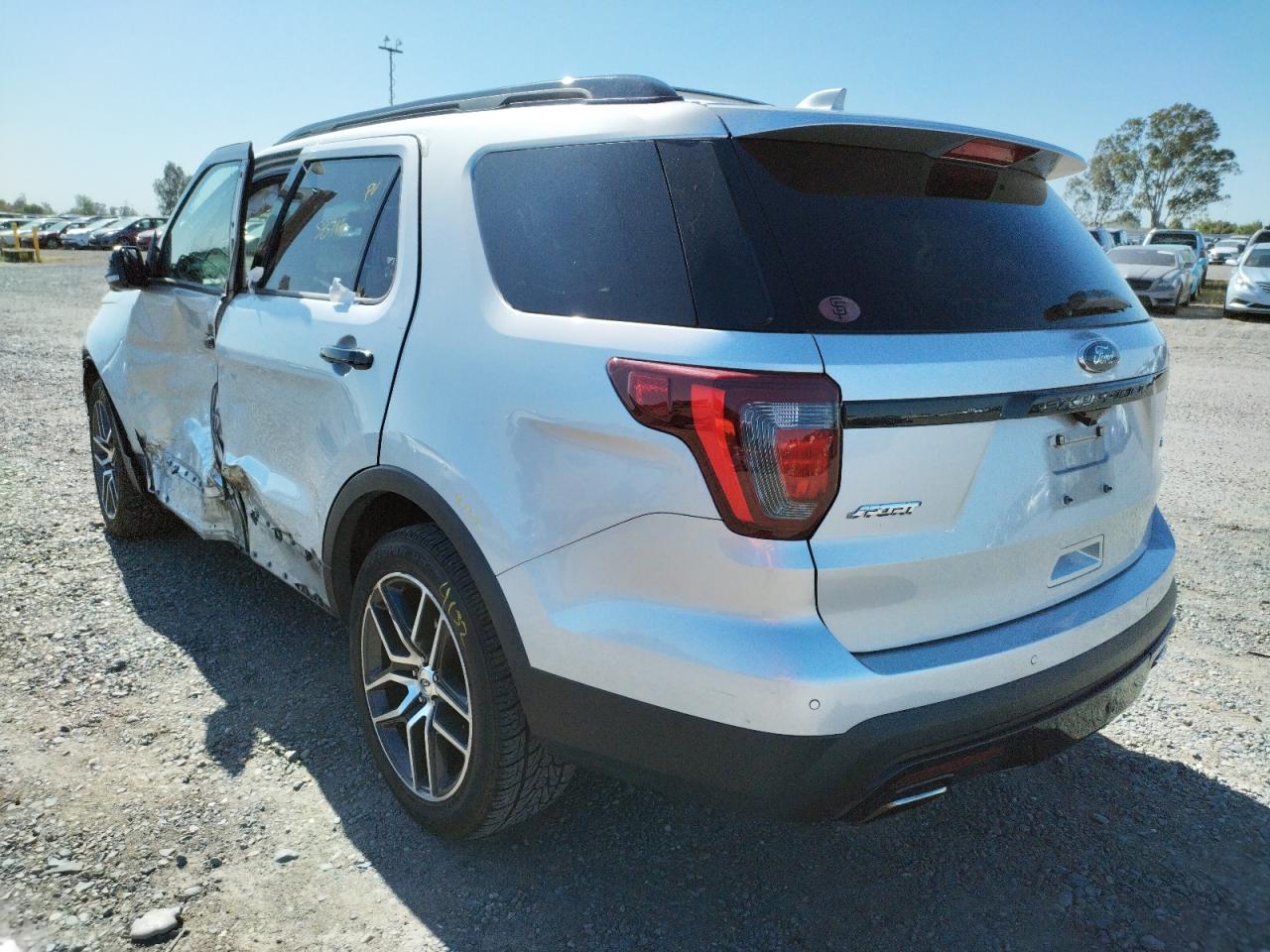 Photo 3 from auction – 2016 FORD EXPLORER S with VIN 1FM5K8GT5GGC90697