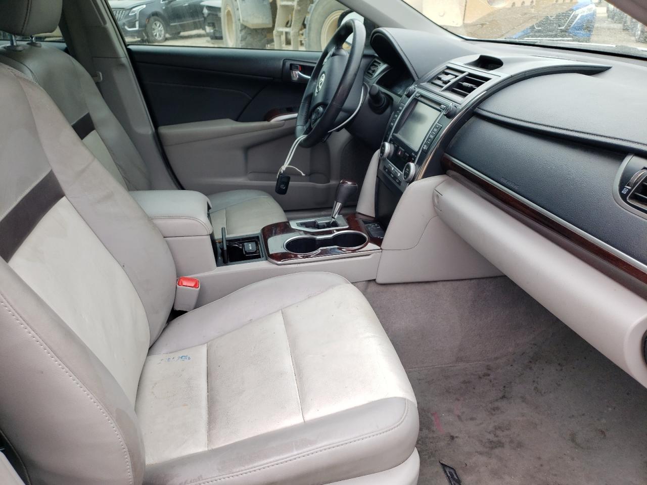 Photo 5 from auction – 2014 TOYOTA CAMRY L with VIN 4T1BF1FK3EU779962