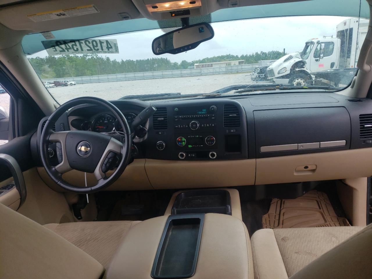 Photo 9 from auction – 2008 CHEVROLET SILVERADO with VIN 2GCEK133081330913