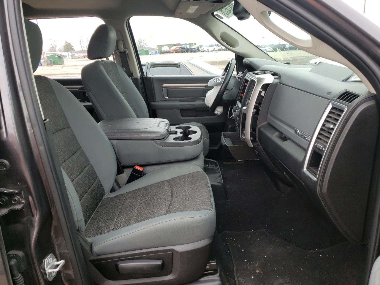 Фото 5 с аукциона – 2019 RAM 1500 CLASS с VIN 1C6RR7TT1KS727576