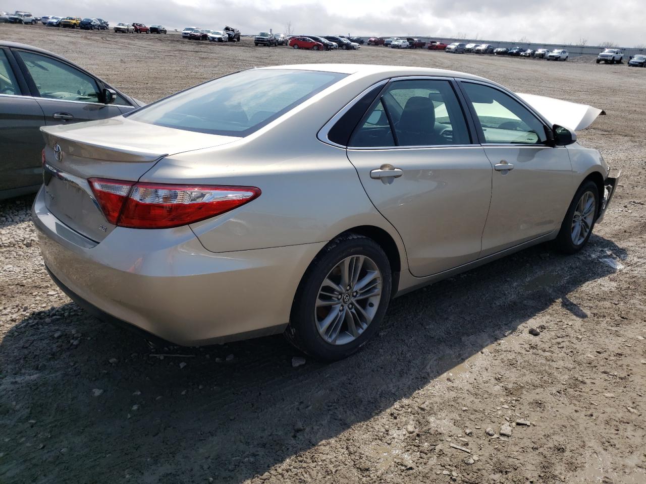 Photo 4 from auction – 2016 TOYOTA CAMRY LE with VIN 4T1BF1FK0GU226320