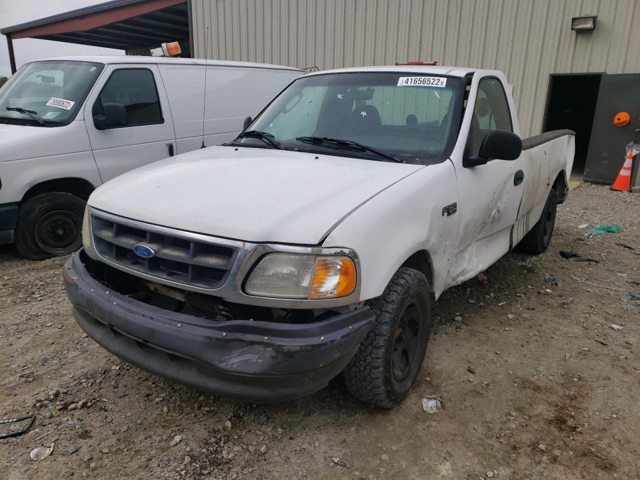 Photo 2 from auction – 2003 FORD F150 with VIN 1FTRF172X3NB03520