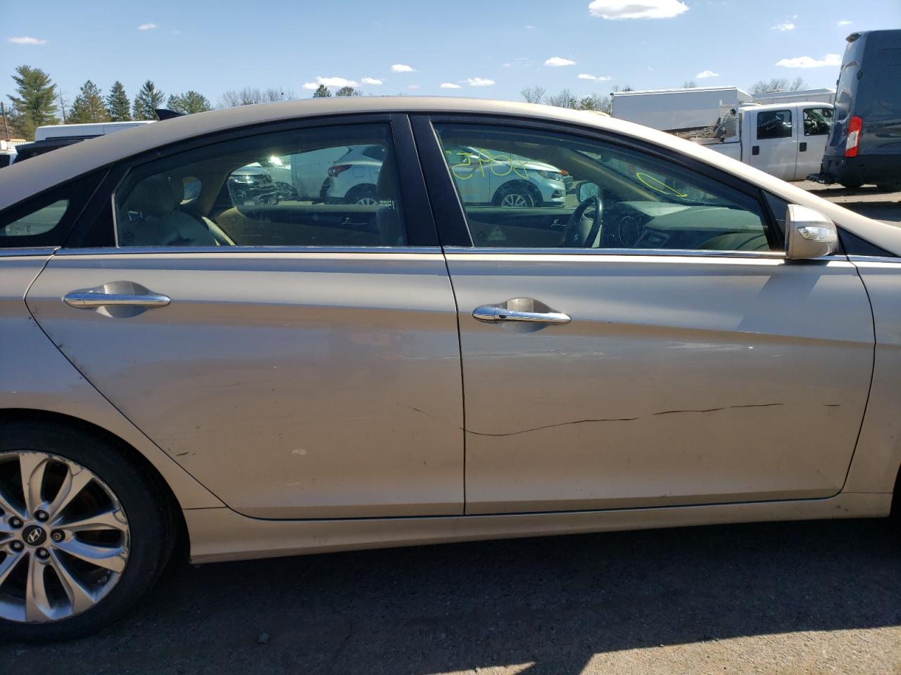 Photo 9 from auction – 2012 HYUNDAI SONATA SE with VIN 5NPEC4AB8CH329928