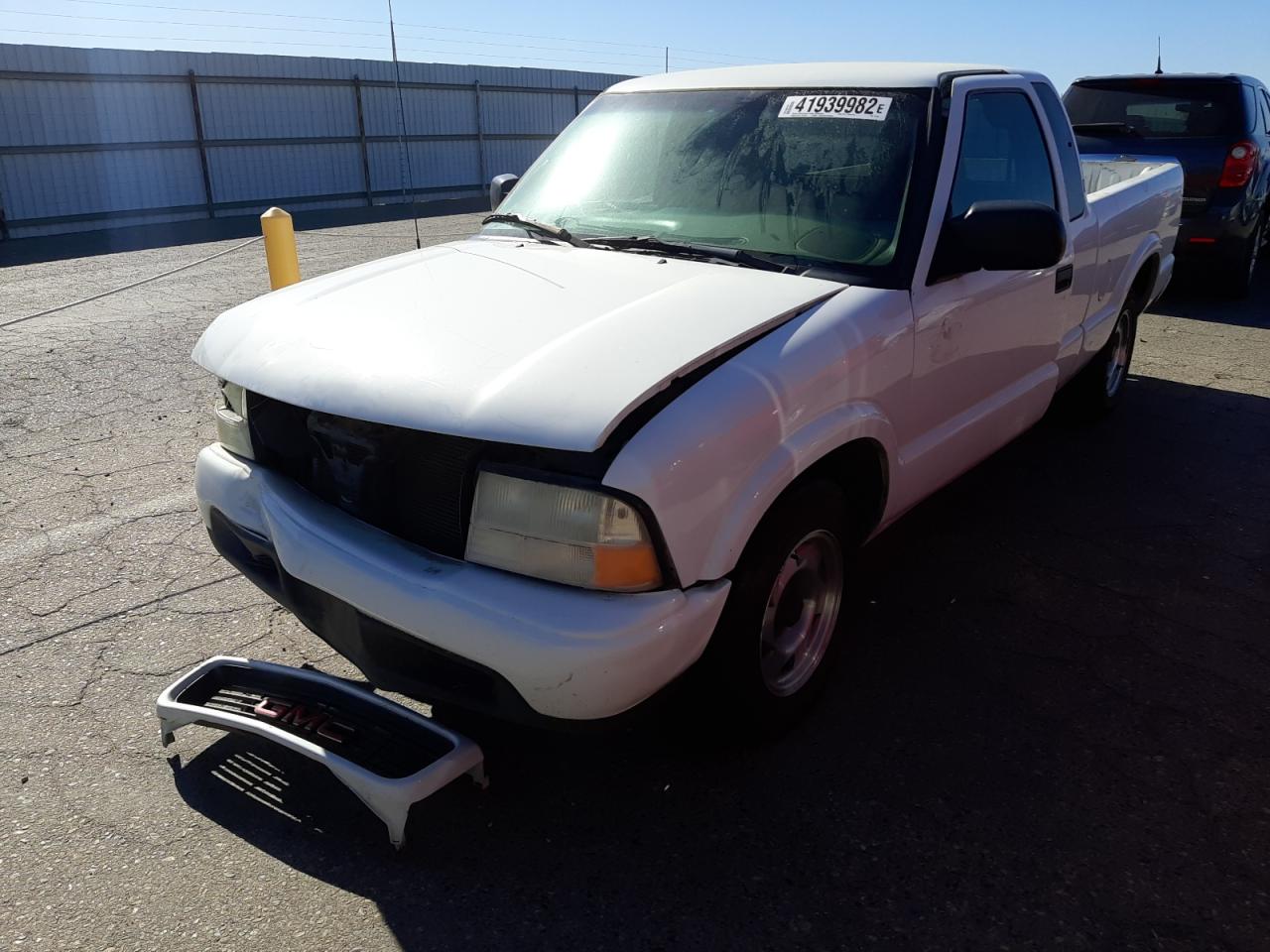 Photo 2 from auction – 2001 GMC SONOMA with VIN 1GTCS19W418147462