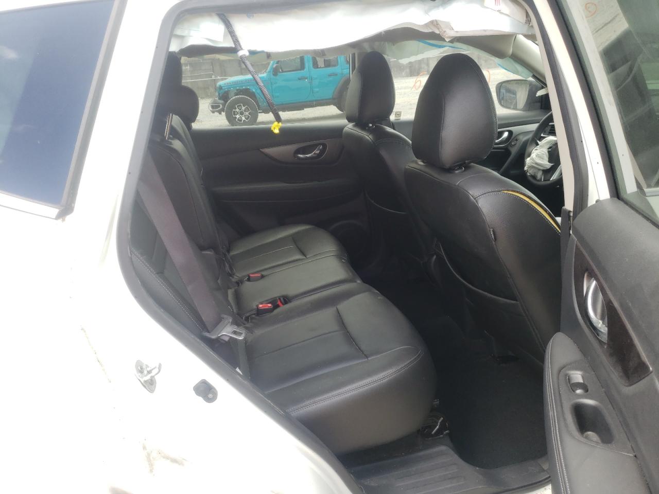 Photo 6 from auction – 2016 NISSAN ROGUE S with VIN KNMAT2MT8GP687323