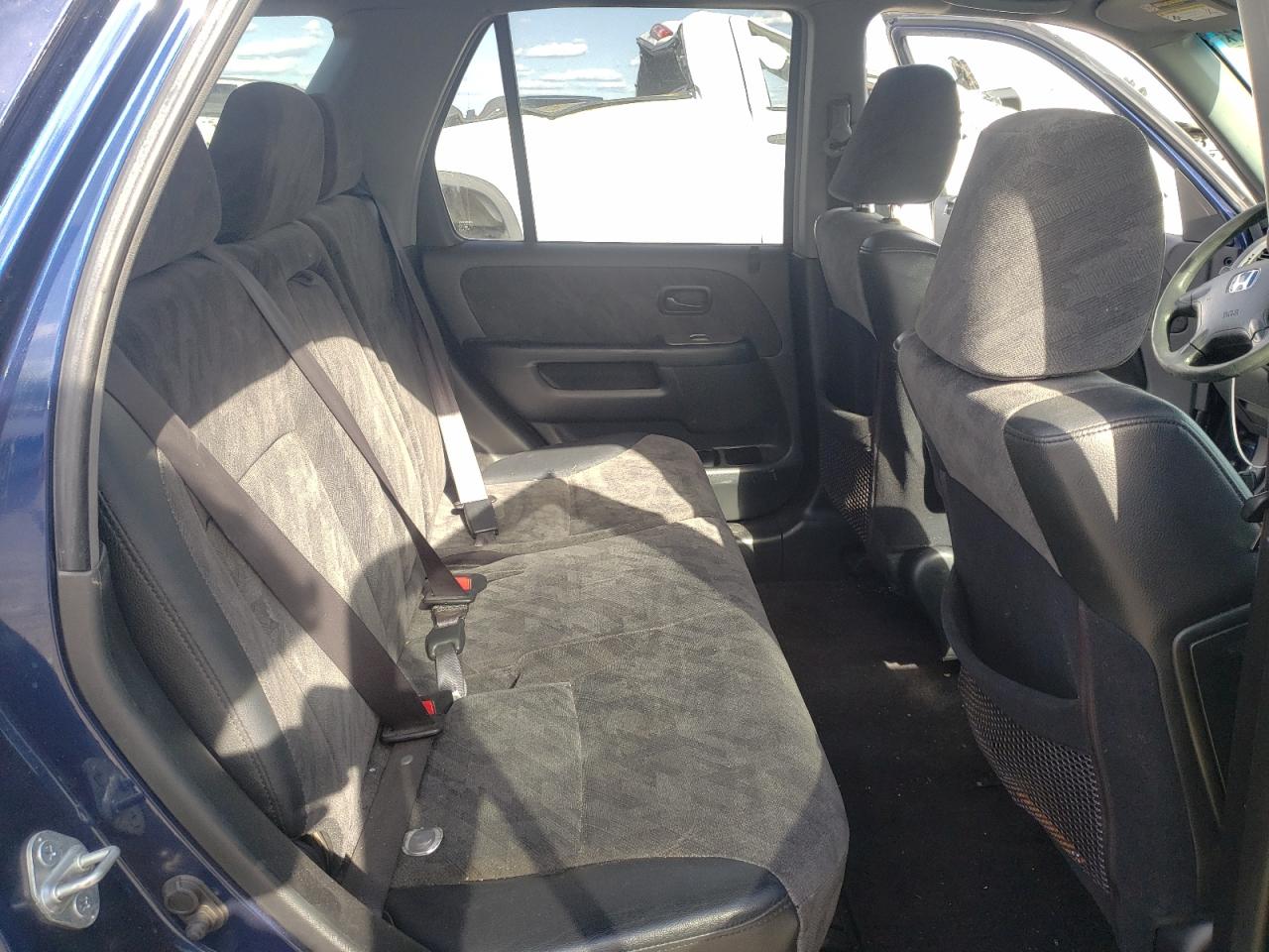 Photo 6 from auction – 2002 HONDA CR-V EX with VIN JHLRD78882C041060