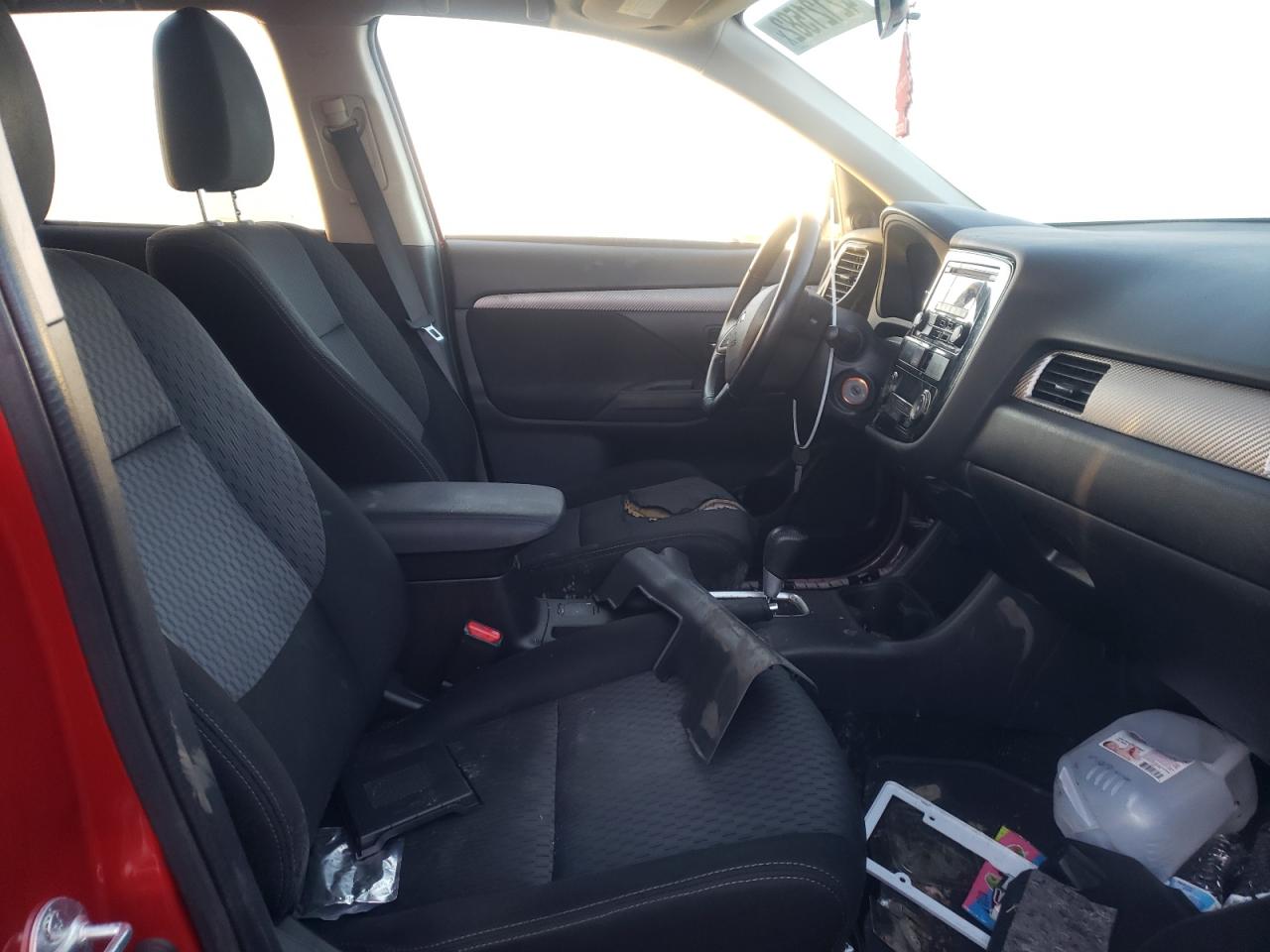 صورة رقم 5 من المزاد - 2015 MITSUBISHI OUTLANDER مع VIN JA4AD2A35FZ002659
