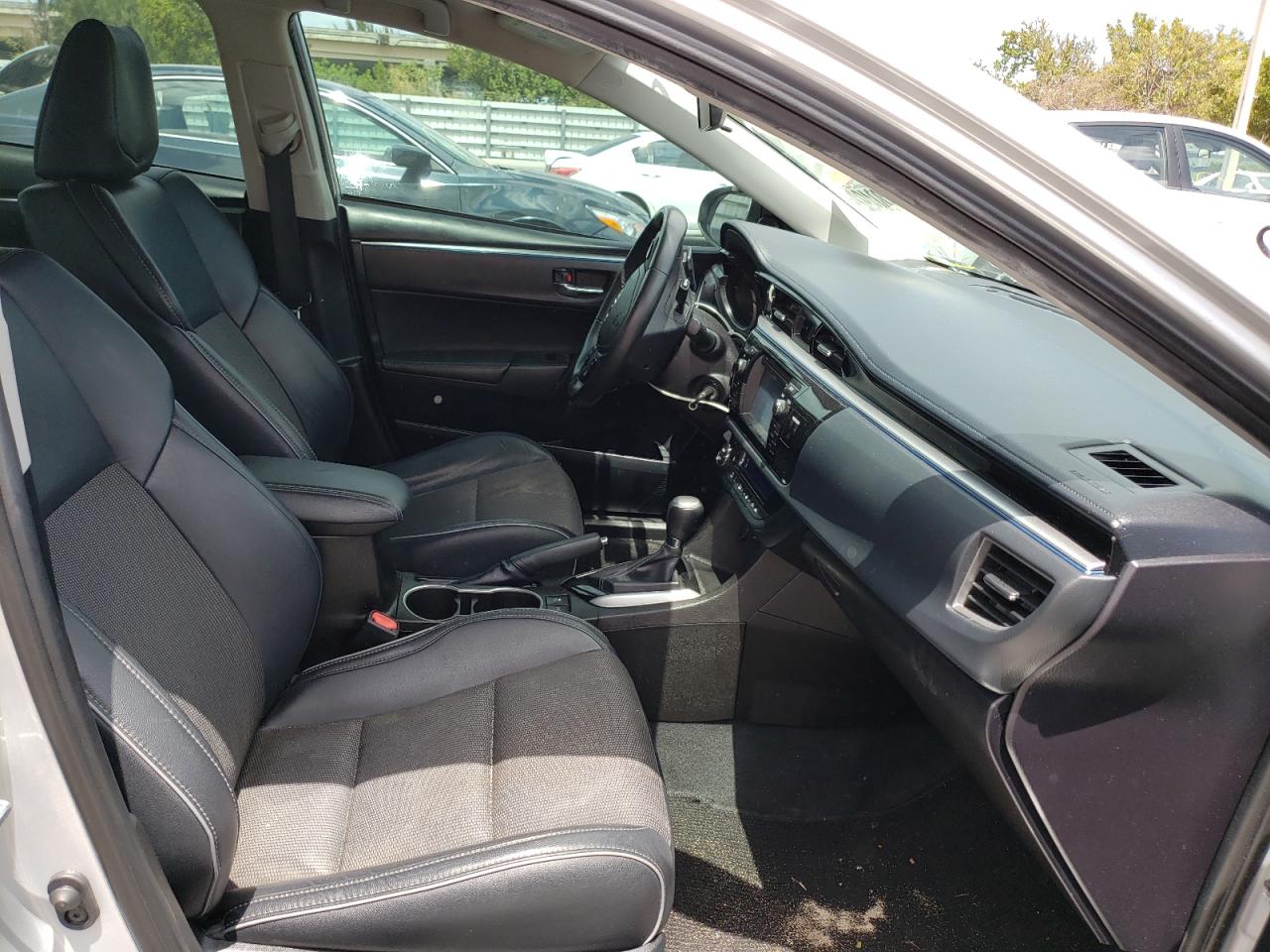 Photo 5 from auction – 2015 TOYOTA COROLLA L with VIN 5YFBURHE8FP292853