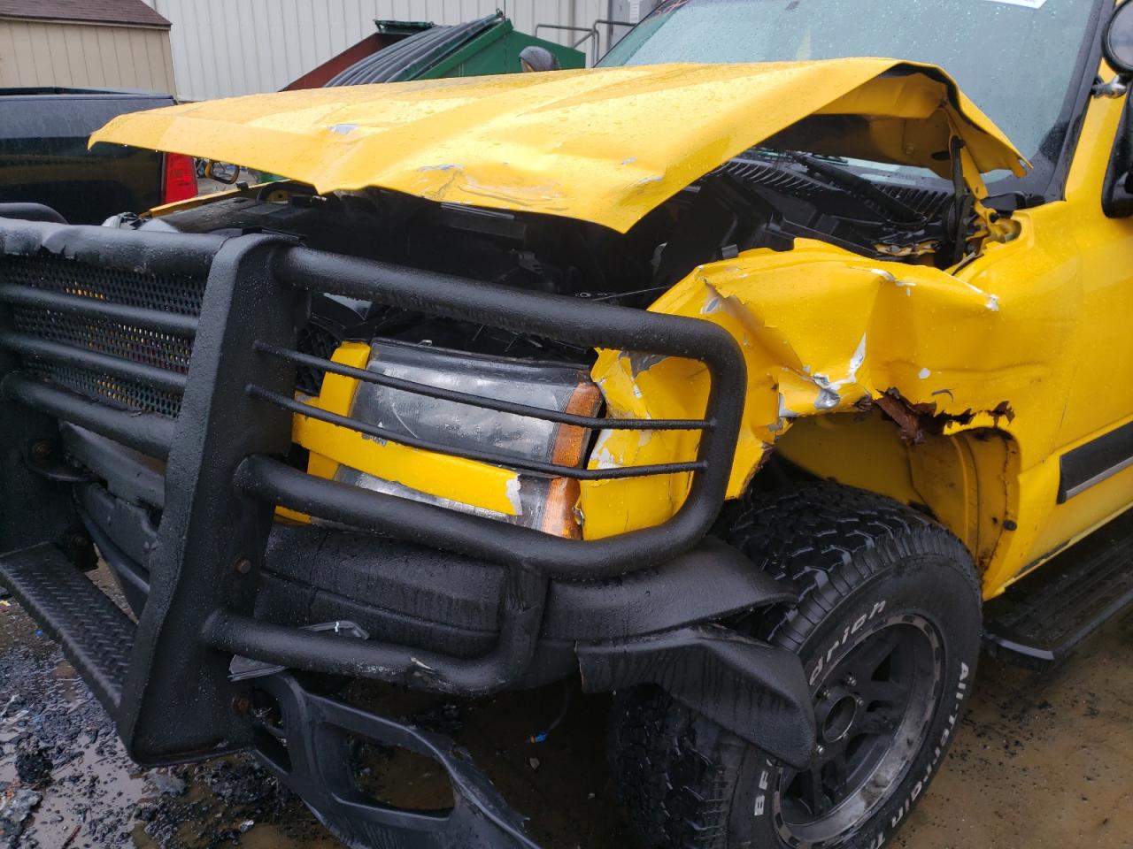 Photo 9 from auction – 2003 CHEVROLET AVALANCHE with VIN 3GNEK13T23G295346