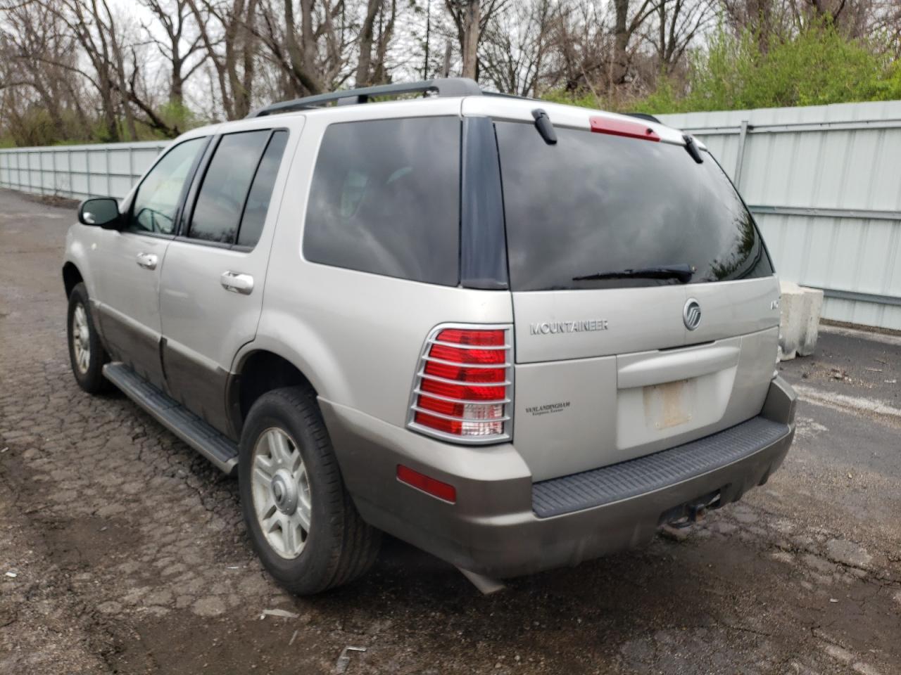 Photo 3 from auction – 2004 MERCURY MOUNTAINEE with VIN 4M2ZU86K84ZJ13788
