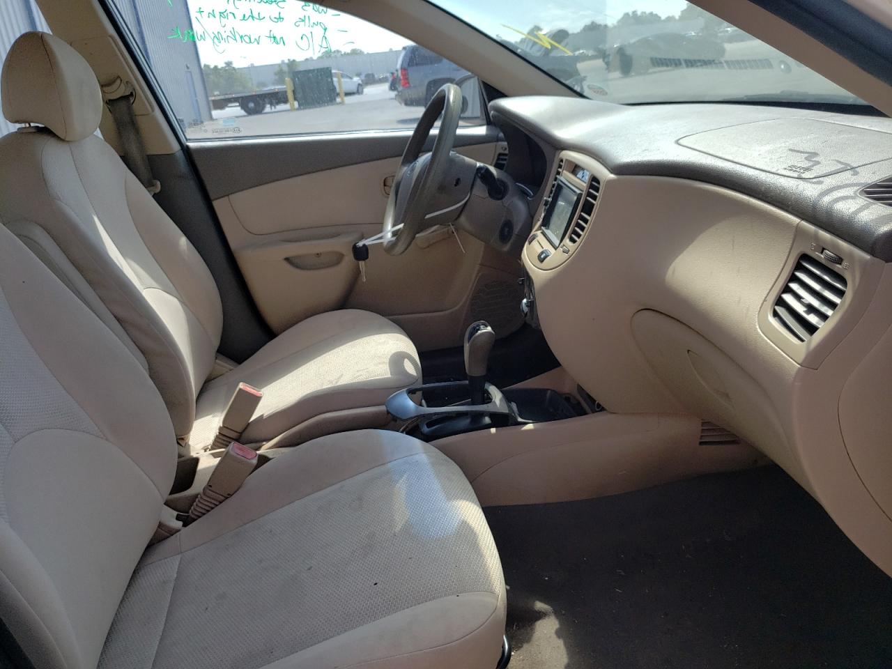 Photo 5 from auction – 2009 KIA RIO BASE with VIN KNADE223896448354