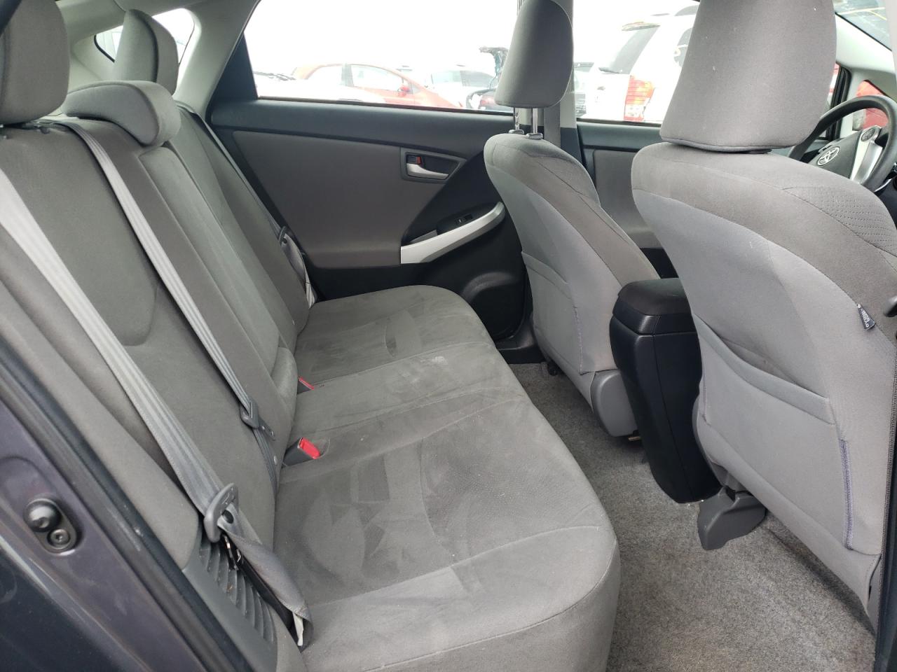 Photo 6 from auction – 2013 TOYOTA PRIUS with VIN JTDKN3DUXD5585509
