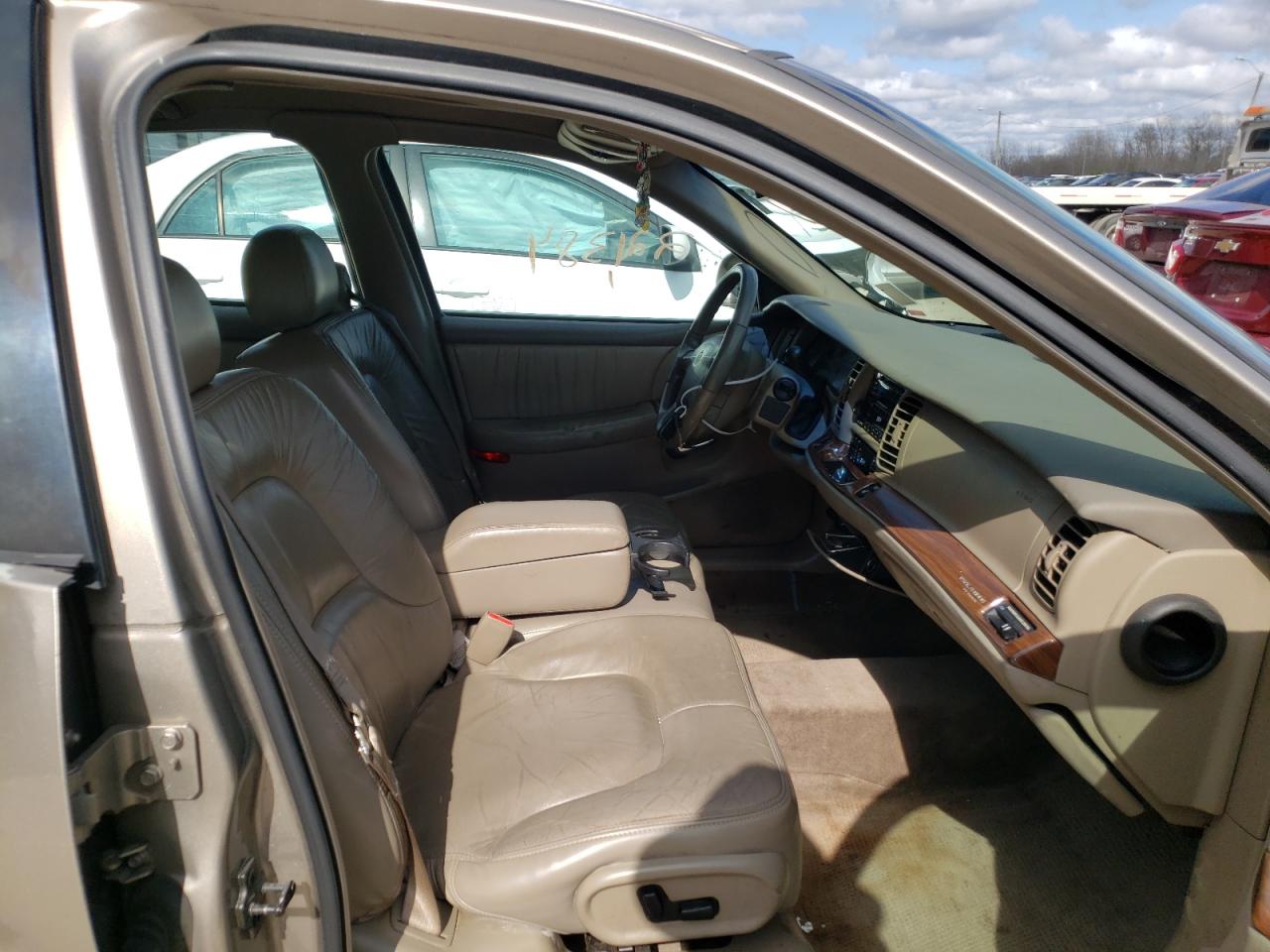 Photo 5 from auction – 2002 BUICK PARK AVENU with VIN 1G4CW54K024226762