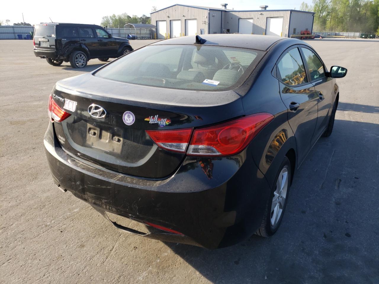 Photo 4 from auction – 2012 HYUNDAI ELANTRA GL with VIN 5NPDH4AE7CH103015