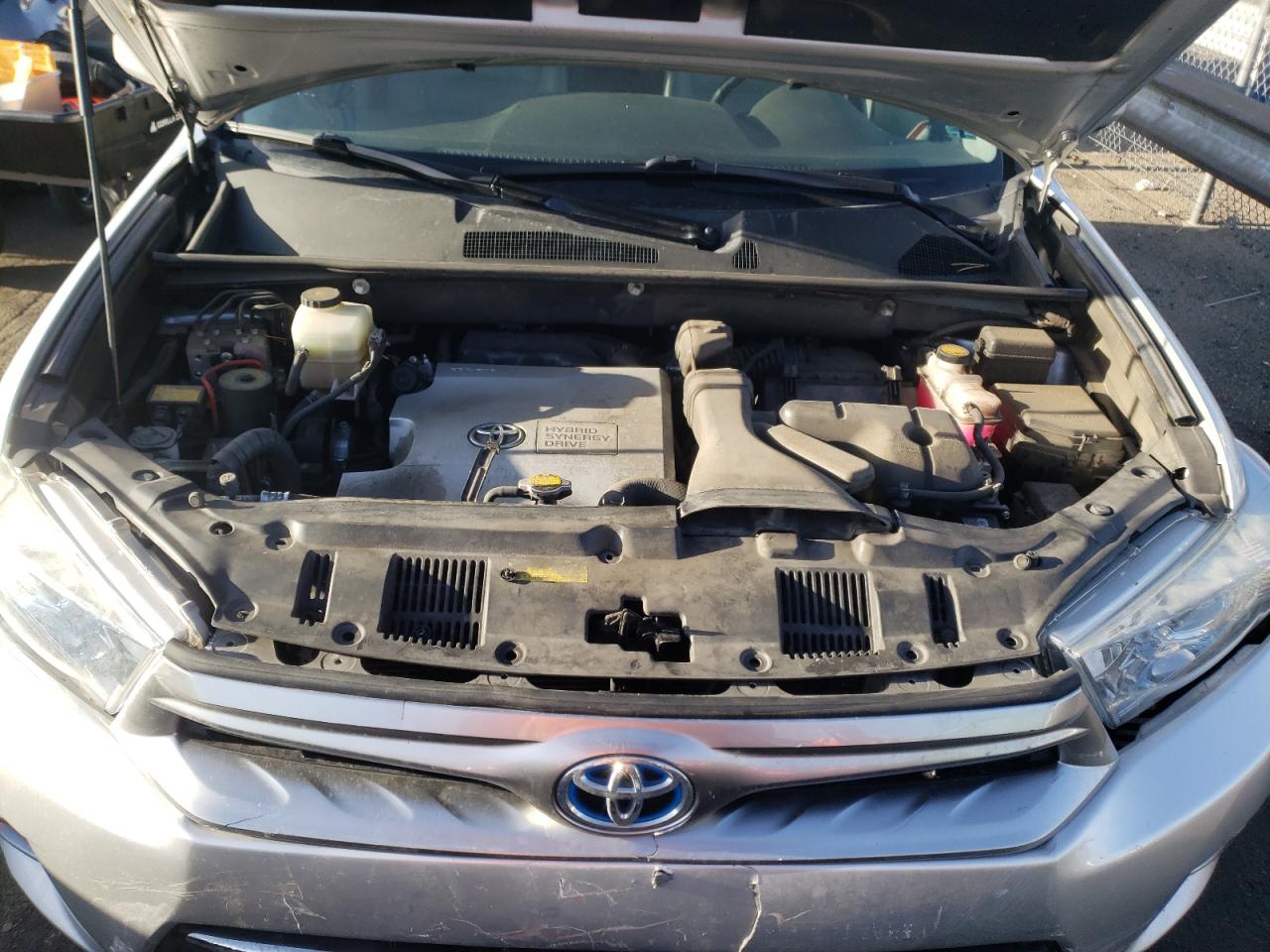 Photo 7 from auction – 2011 TOYOTA HIGHLANDER with VIN JTEDC3EH9B2001899