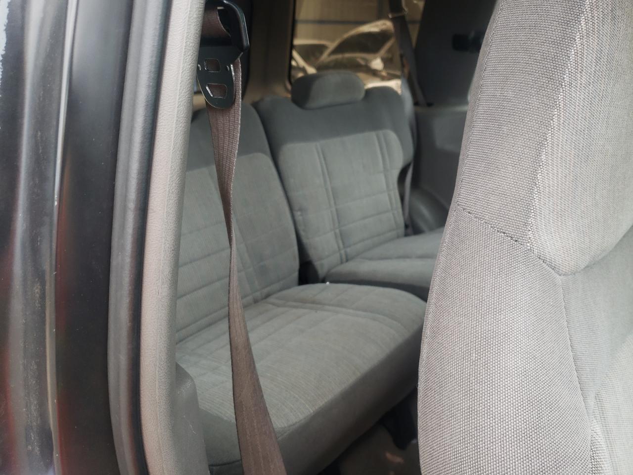 Photo 6 from auction – 1997 FORD EXPLORER with VIN 1FMCU24X4VUC13615