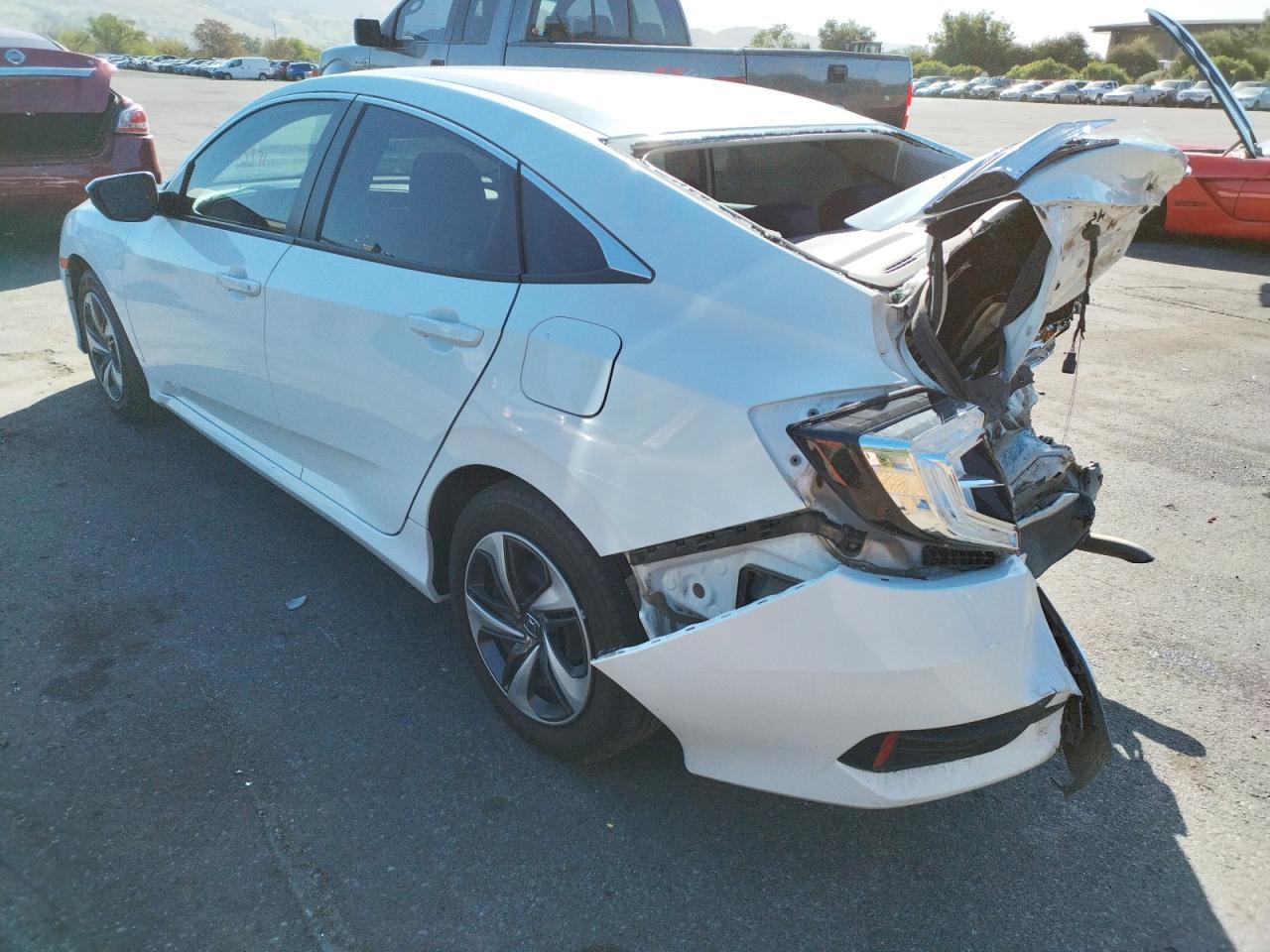 Photo 3 from auction – 2020 HONDA CIVIC LX with VIN 19XFC2F64LE201114