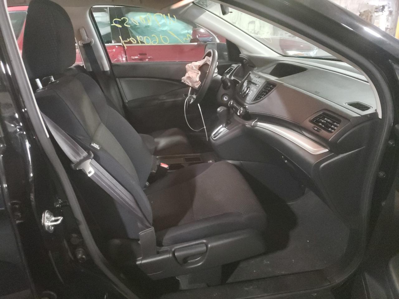 Photo 5 from auction – 2016 HONDA CR-V LX with VIN 2HKRM4H39GH613636