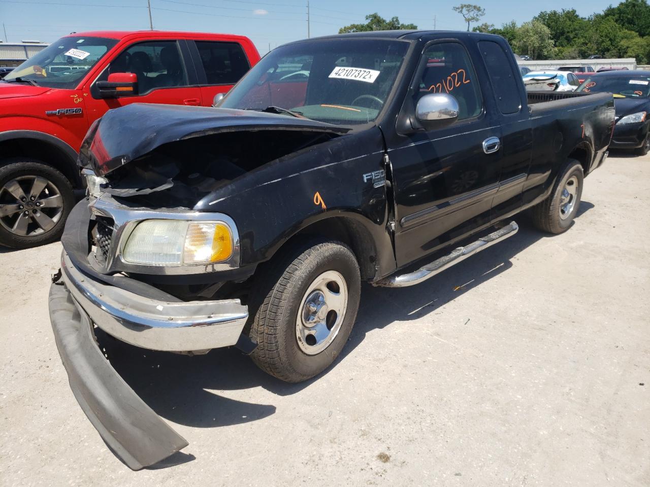 Photo 2 from auction – 2003 FORD F150 with VIN 1FTRX17W33NB61114