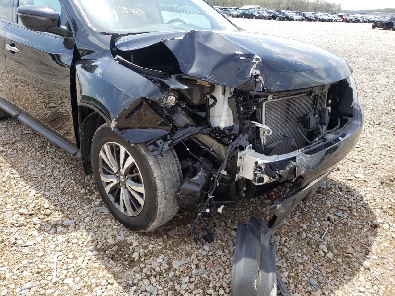 Photo 9 from auction – 2017 NISSAN PATHFINDER with VIN 5N1DR2MNXHC683629