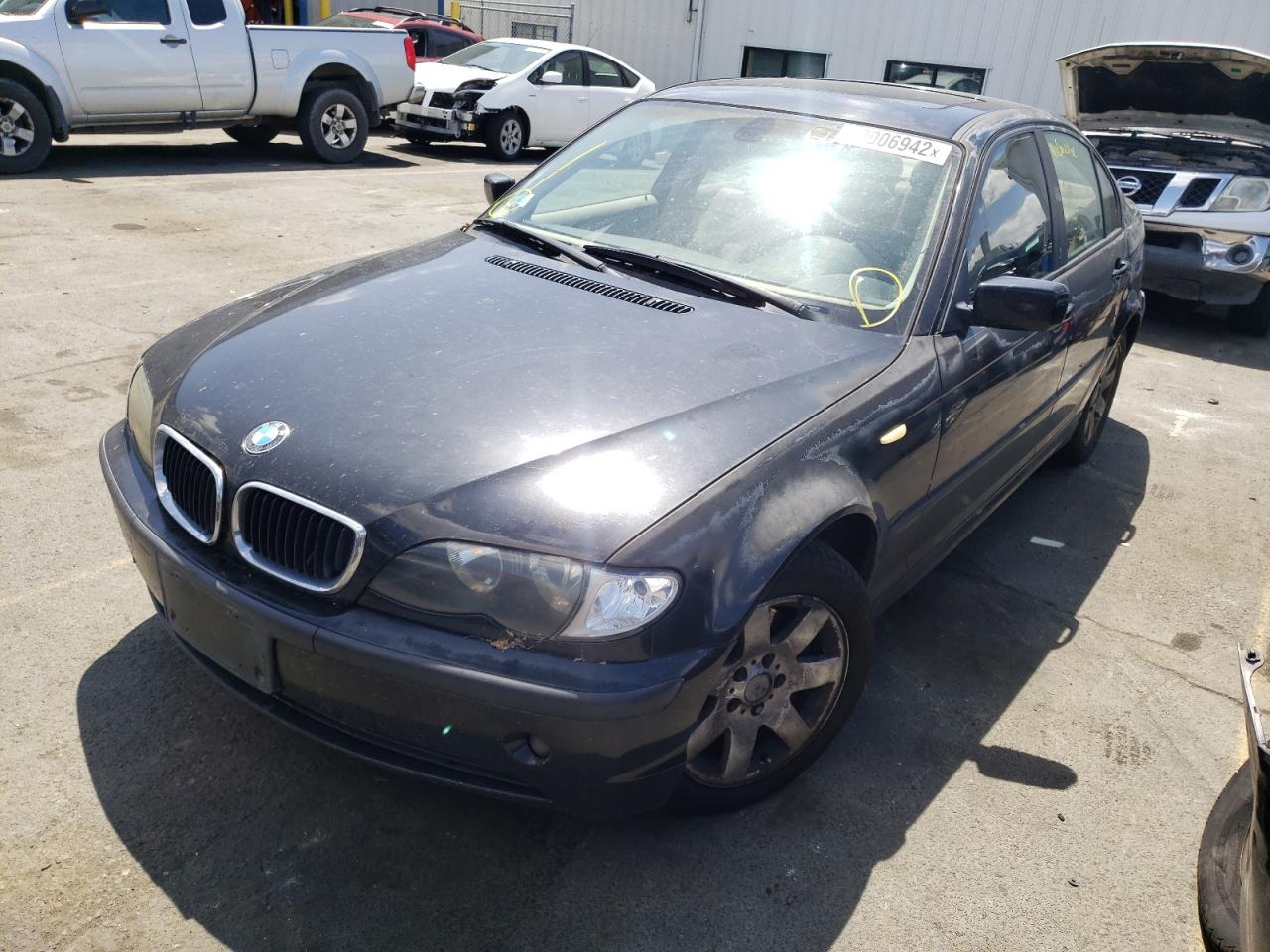 Photo 2 from auction – 2004 BMW 325 I with VIN WBAET37404NJ42510